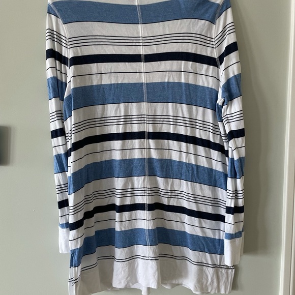 Light sweater - Picture 1 of 2